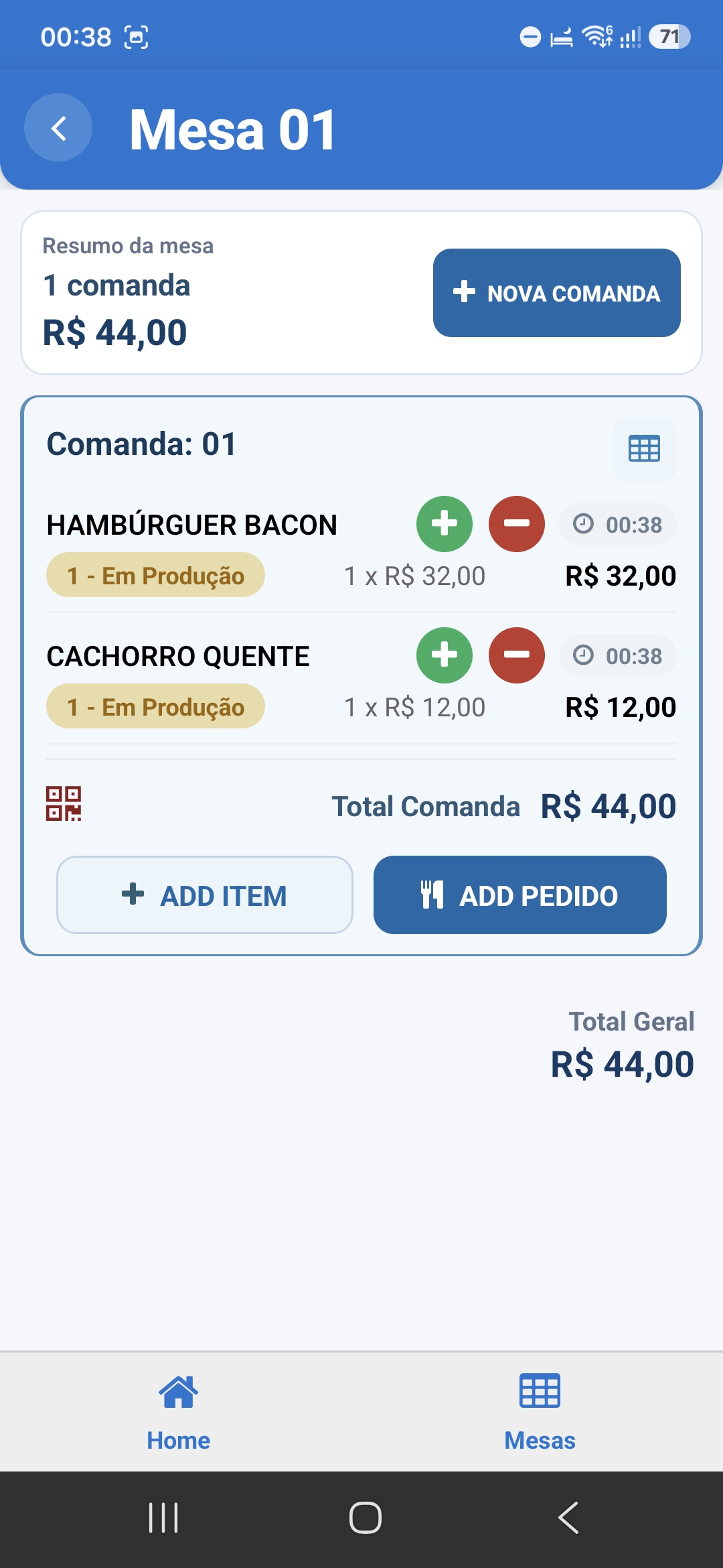 Comanda da mesa com itens em produção e total do consumo